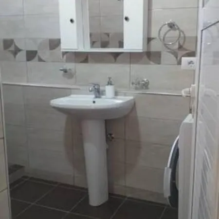 Vasili Sunstay Apartment *