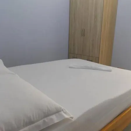 Vasili Sunstay * Saranda