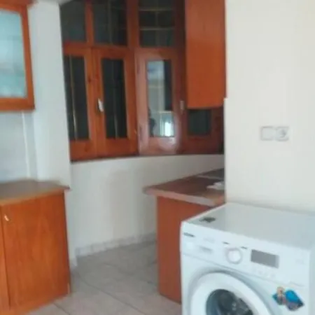 Vasili Sunstay Sarandë