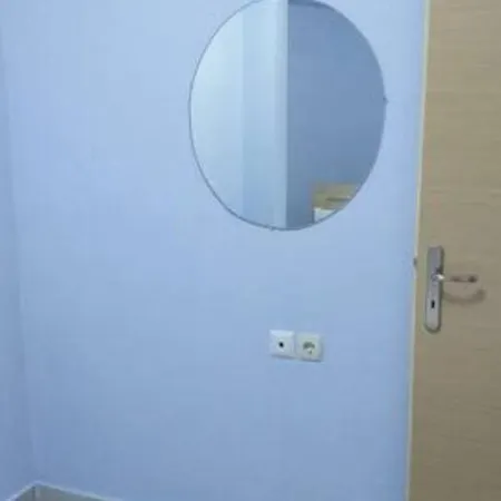 Vasili Sunstay * Saranda