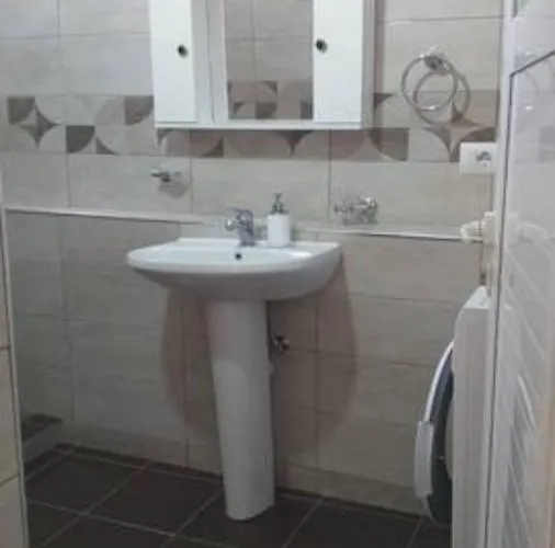 Vasili Sunstay Apartment *