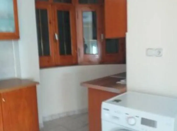 Vasili Sunstay Sarandë