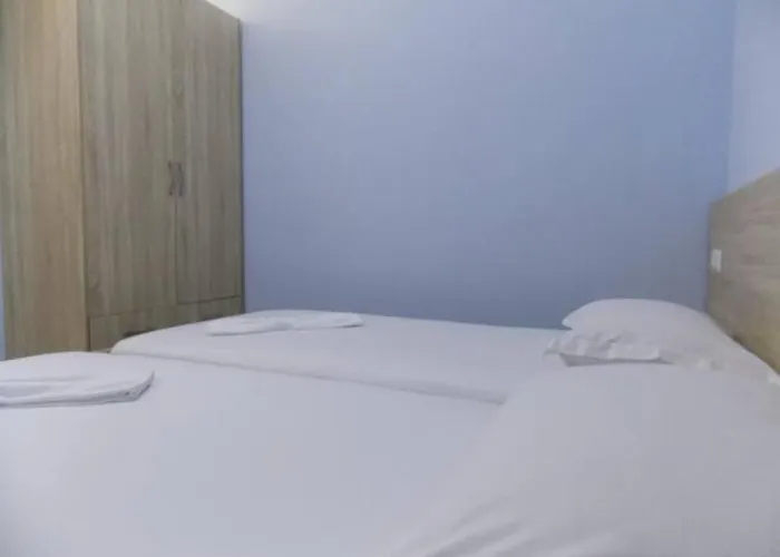 Vasili Sunstay Sarandë