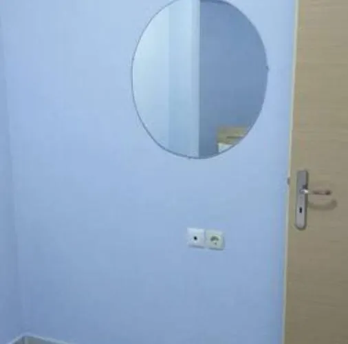 Vasili Sunstay * Sarandë