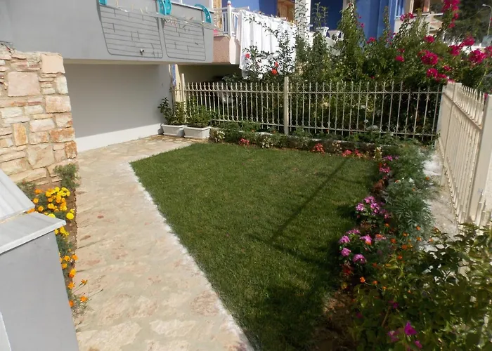 Vasili Sunstay Sarandë